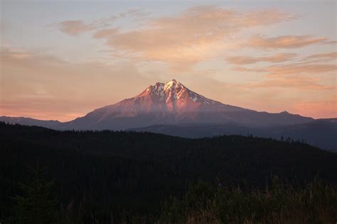 Mt Jefferson In Evening Light Oregon Oregon Mountain Photos Jefferson