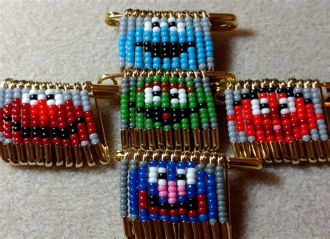 Beaded Friendship Pins Safety Pin Jewelry Patterns Safety Pin Crafts