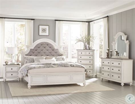 See more ideas about bedroom set, king bedroom, king bedroom sets. Realyn Chipped Two Tone Upholstered Panel Bedroom Set in ...