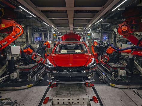 Tesla Installs More Robots At The Fremont Factory To Expand Capacity To 600 000 Vehicles Per