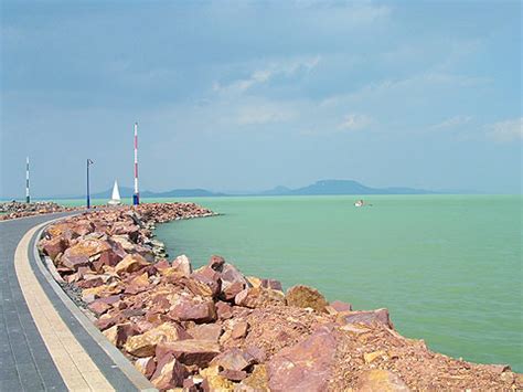 Zadarmo pre komerčné využitie ✓ nevyžaduje sa žiaden príspevok ✓. Plattensee - Wasser, Wasserstand, Wasserqualität am Plattense