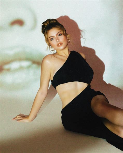 Alexa Ilacad Levels Up In Her Sexy Rd Birthday Photo Shoot Metro