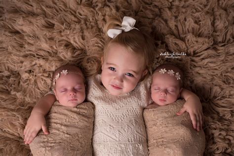 Allie And Kates Identical Twin Girl Newborn Photo Session Ashleigh