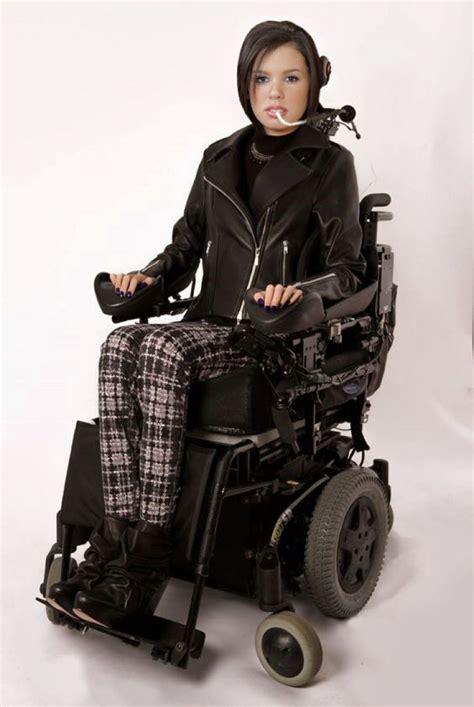 Quadriplegic Woman In 2021 Wheelchair Women Fashion Clothes Women
