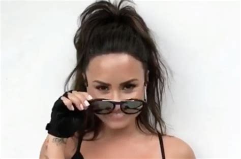 Demi Lovato Embraces Boob Spill In Tiny Sports Bra Daily Star