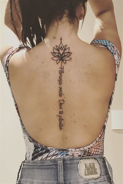 50 ideias de tatuagens femininas nas costas fotos e tatuagens diskrete tattoos girl spine