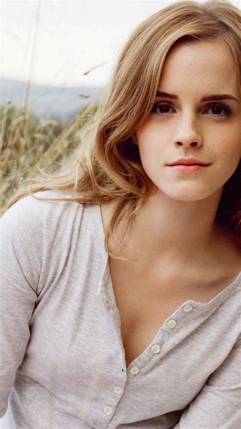 Download Emma Watson Hot Hd Wallpaper For Desktop And Mobiles Iphone 6
