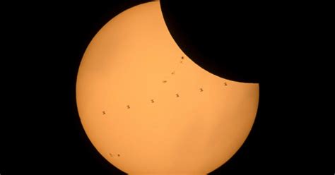 Did You Miss It Check Out The Best Solar Eclipse Photos Digital Trends