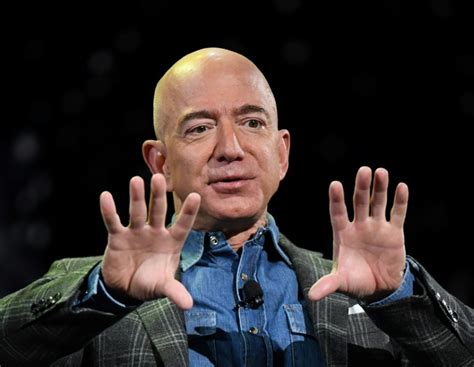 Bezos To Step Down As Ceo Of Amazon This Year