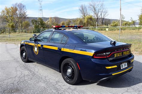 Picture Of New York State Trooper Car 3k48 2016 Dodge Charger The