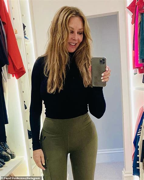 Carol Vorderman Shows Off Her Incredible Curves In Tight Green Leggings For Mirror Selfie