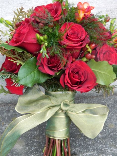 45 Fabulous Christmas Wedding Bouquets Christmas Wedding Flowers