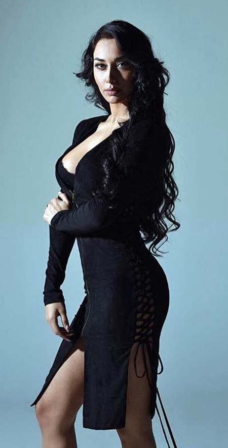 Iran Politics Club Sadaf Taherian Unveiled 1 Fashion Shots Persian Actress Model