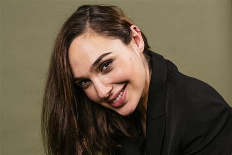Gal Gadot 2019 Smiling Wallpaper Hd Celebrities 4k Wallpapers Images And Background