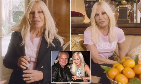 Donatella Versace Pays Tribute To Her Brother Gianni Daily Mail Online