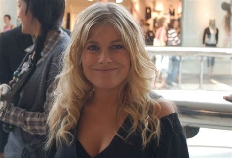 Pernilla wahlgren lyrics with translations: Dubbningshemsidan - Fotogalleri