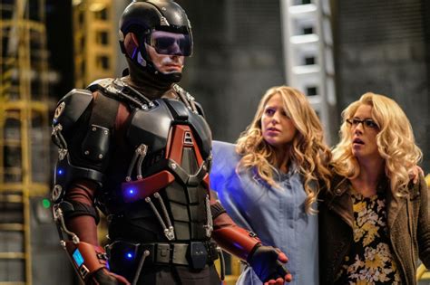 Arrowverse Crisis On Earth X The Flashsupergirllegends Of Tomorrowarrow Crossover