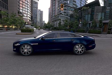 Discontinued Jaguar Xj Premium Luxury Lwb L V S C Petrol Features