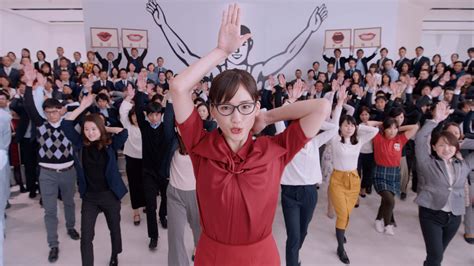 「スキパニスマイル」で世界中の人々を笑顔に！江崎グリコの新・企業広告 宣伝会議デジタル版