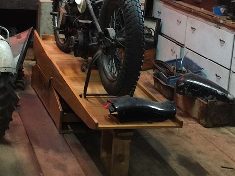 Diywalnut Motorcycle Service Bench Do The Ton