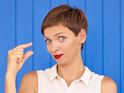 How to make short hair feminine | Feminine short haircuts