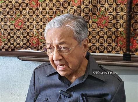 Dr M Brushes Off Pejuangs Alleged Alliance With Bersatu And Pas New