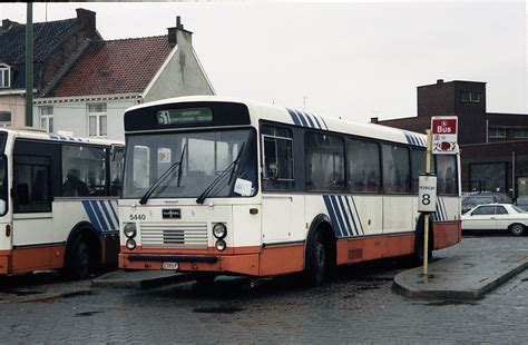 də lɛin, the line), is a company run by the flemish government in belgium to provide public transportation with about 2240 buses and 399 trams. DE LIJN 5440-51 | De Lijn - Hasselt, Station - 20/01/1993 - … | Flickr