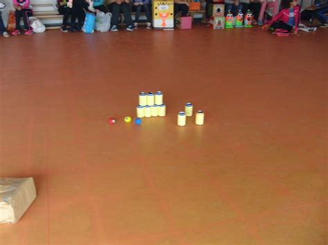 Convivencia y relaciones con el entorno. EDUCACIÓN FÍSICA: JUEGOS DE PUNTERIA INVENTADOS POR LOS ...