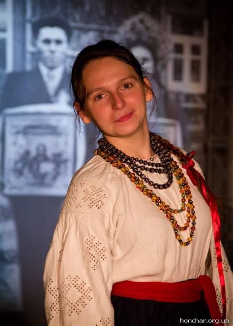 Op de voorzijde van het shirt staat immers een afbeelding van het land, maar ook de krim werd mee oekraïne moet zich echter geen zorgen maken: Anastasia Pankova in traditional shirt (may be from ...