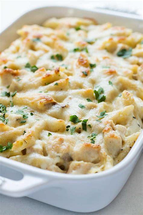 The extra hint of freshly grated garlic made this dish fantastic. Chicken alfredo with jar sauce | crock pot chicken Alfredo ...