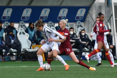 La lega calcio ha deciso: Photo Gallery: Juventus Women - AS Roma 2-1 (Supercoppa ...