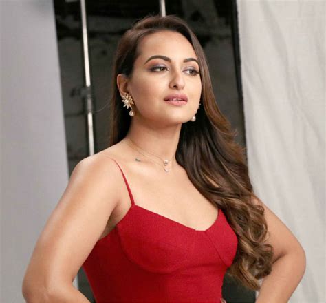 Sonakshi Sinha As Nach Baliye 8 Judge Flaunts Two Smoking Red Hot Looks For The Dance Reality