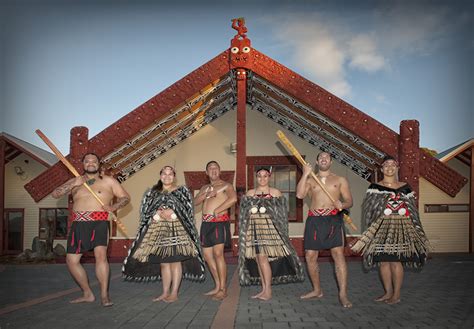 customs to know before entering a real Māori village Whakarewarewa