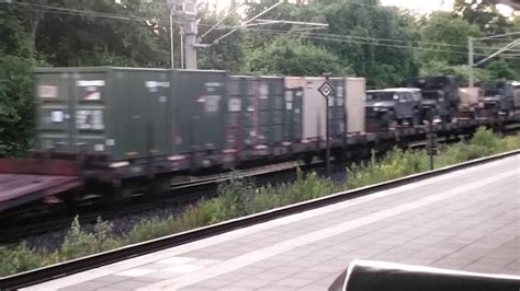 Jede armee verjüngt in regelmäßigen abständen ihren fahrzeugbestand. Bundeswehr Fahrzeuge - Transport. - YouTube