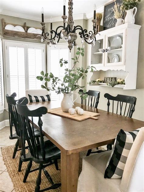 A farmhouse is a warm, welcoming place, and its dining room decor should entice folks to sit down and enjoy a meal and good conversation. Neutral Christmas Table Setting and DIY Garland | Bless ...