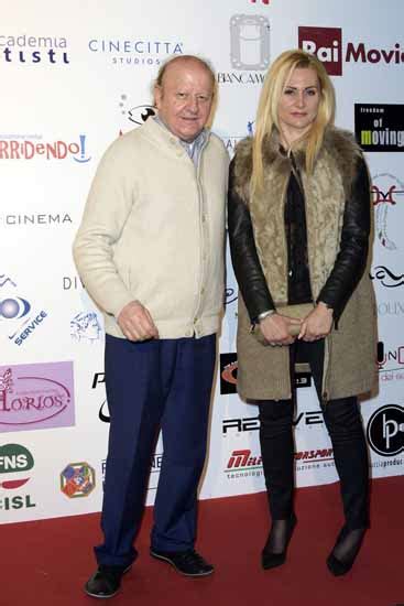 Tutta colpa del paradiso by francesco nuti( visual ). Francesco Nuti con la figlia Ginevra, primo red carpet ...