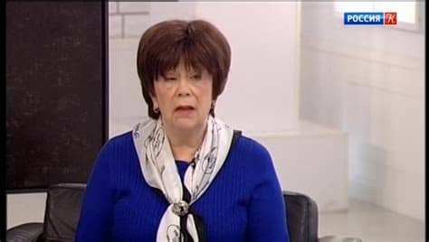 (slang) a simple person lacking common sense; Смотреть "Правила жизни. Дело О. Джей Симпсона" онлайн ...