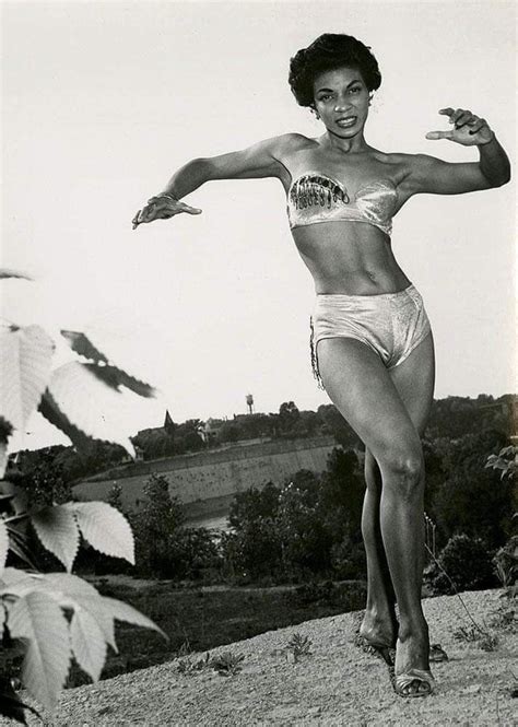 Nichelle Nichols Photographed By Jeff Barker In Minneapolis MN During