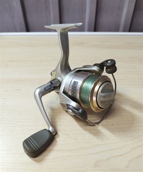 Daiwa REGAL X 2000iA 小型スピニングリール ダイワ 売買されたオークション情報yahooの商品情報をアーカイブ公開