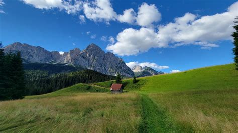 Italy Hut To Hut Hiking In The Dolomites Adventurewomen