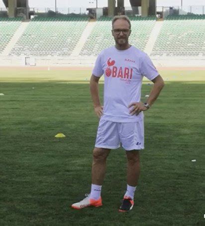 Forte, silvestri (64' rocchi), illanes, dossena, ciancio, aloi (89' de francesco), d'angelo, carriero, tito, maniero, bernardotto (60' fella). Bari calcio, oggi il primo allenamento di Zironelli, ma l ...