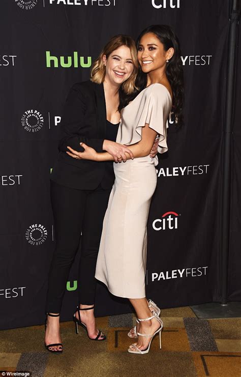 Ashley Benson And Shay Mitchell Talk Finale At Paleyfest Daily Mail
