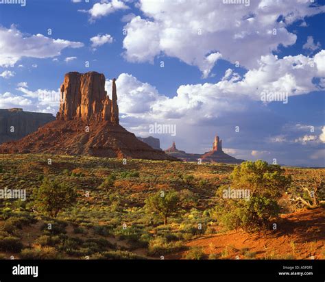 Mitten Rock Formations Monument Valley Navajo Nation Usa Stock Photo