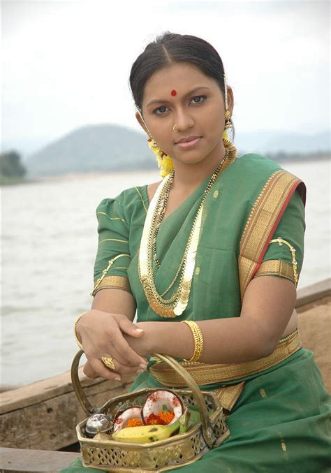 Sri Lakshmi In Green Saree Hq Photo Still Actresshdwallpapers