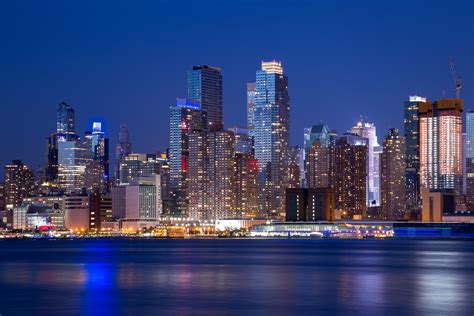 Even though it was my second time in new york city, it was overwhelming all over again when i was visiting last weekend. Free Images : water, horizon, light, architecture, sky ...