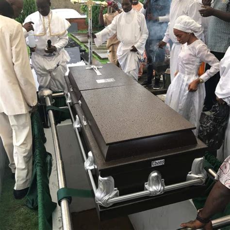 Remi Surutu Daughter’s Burial Photos Ayomikun Oladayo Buried At Ebony Vault Amid Heavy