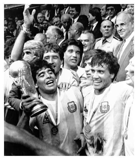 Murió josé luis tata brown, campeón del mundo con argentina en 1986. 5- Mundial 86 Télam México , 29/06/1986 El capitán de la ...