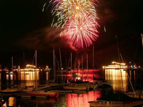 Maybe you would like to learn more about one of these? 27.07.2019 Rursee in Flammen | RURSEE-SCHIFFFAHRT