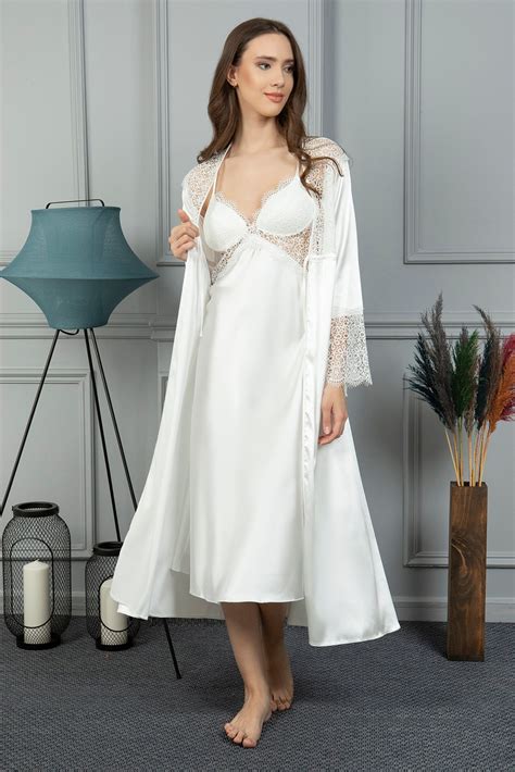 6 Pieces White Bridal Robe And Nightgown Set Peignoir Set Etsy
