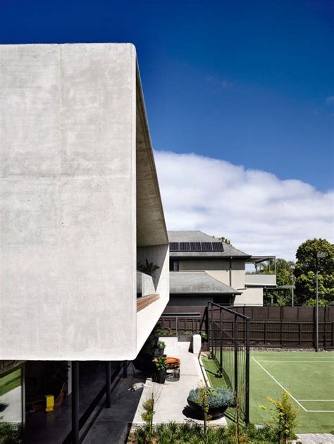 Concrete House Provide Strong Visual Connections Between Levels